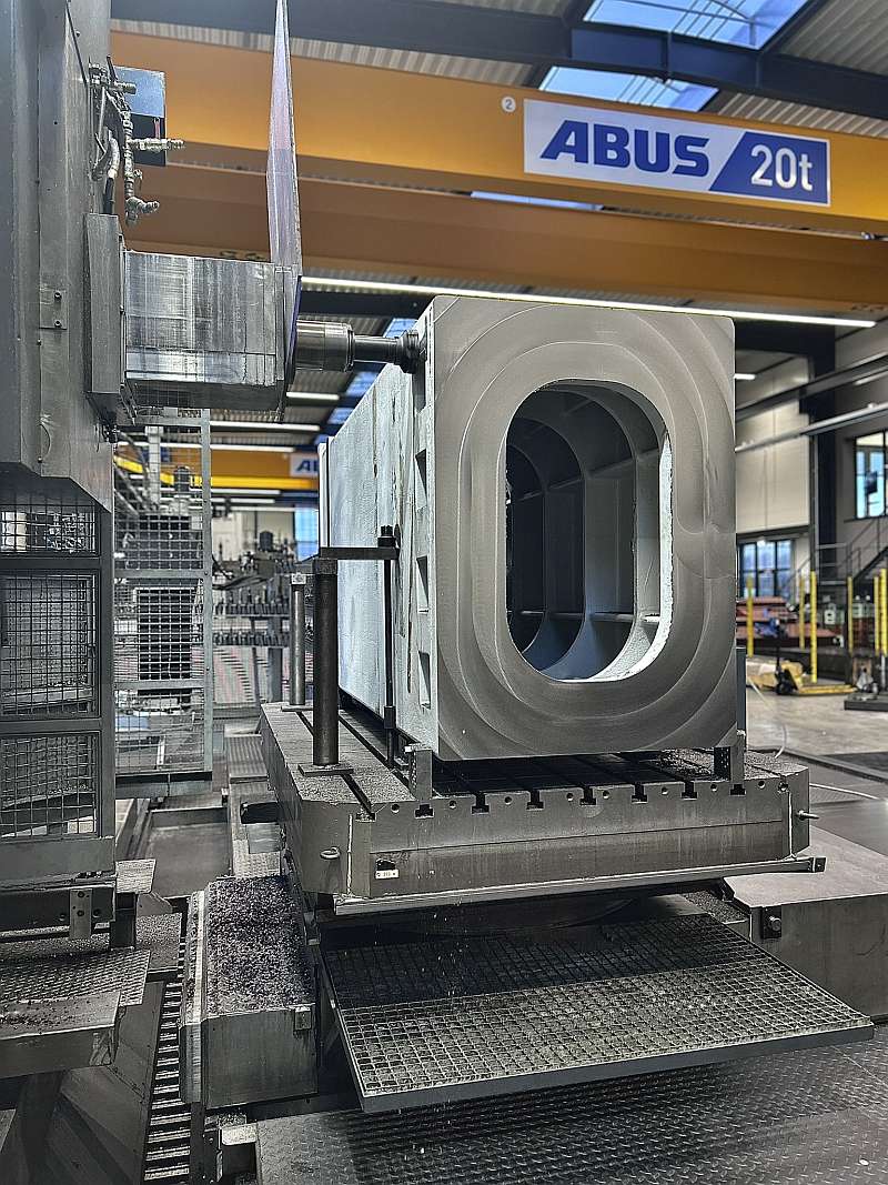 Tischbohrwerk von Pegard Productics in der Großteilfertigung der Metaspan GmbH